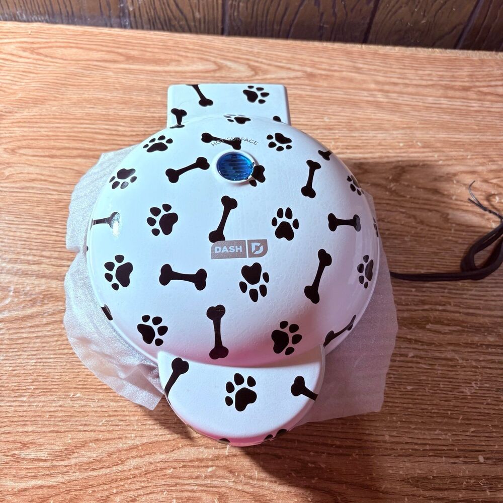 Dash Express Dog Treat Maker Nonstick Surface Makes 8 Dog Treats No Box